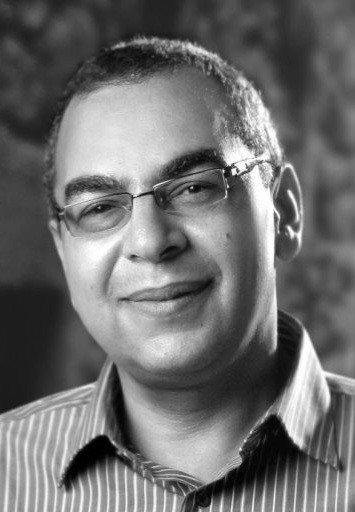 صورة أحمد خالد توفيق